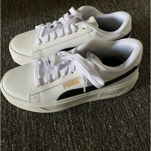 NEW Smash V3 Platform Sneaker (Women) 7